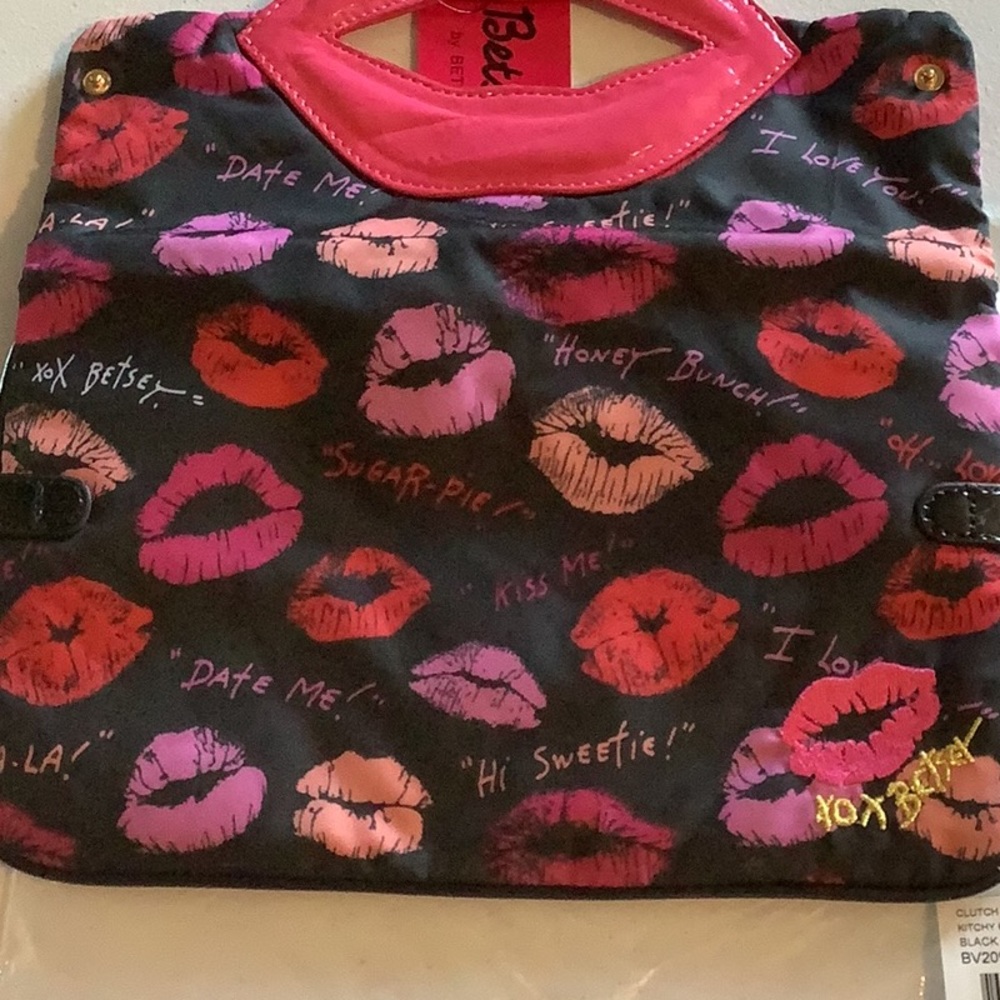NWT retired Betsey Johnson Betseyville Kitchy Kmeiss black Clutch. - Picture 4 of 5
